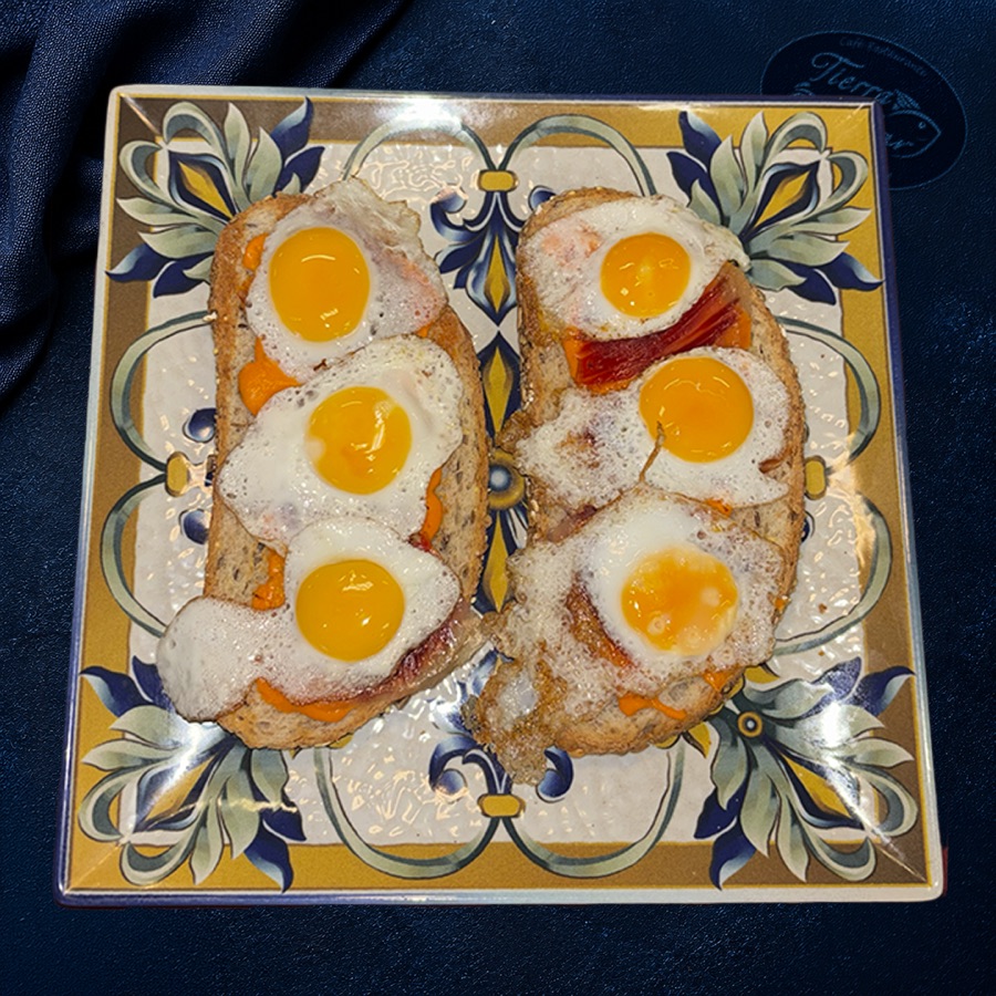 Tosta de Huevo de Codorniz